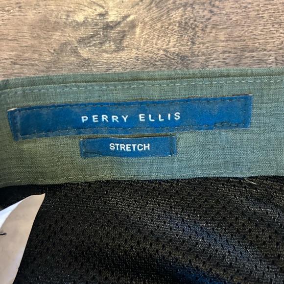 Mens Perry Ellis Stretch Tech Shorts - Picture 3 of 5